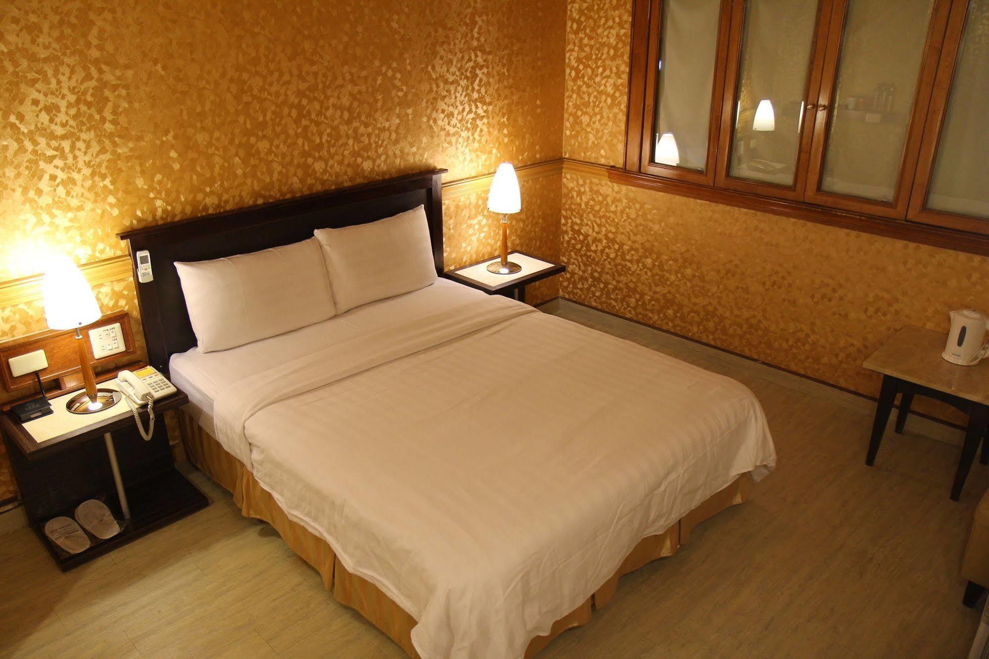 Goodness Hotel Kaohsiung Exterior photo